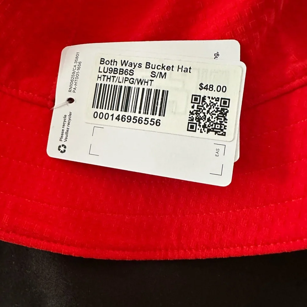 Women's Lululemon Red reversible bucket hat in S/M NWT - Picture 4 of 5